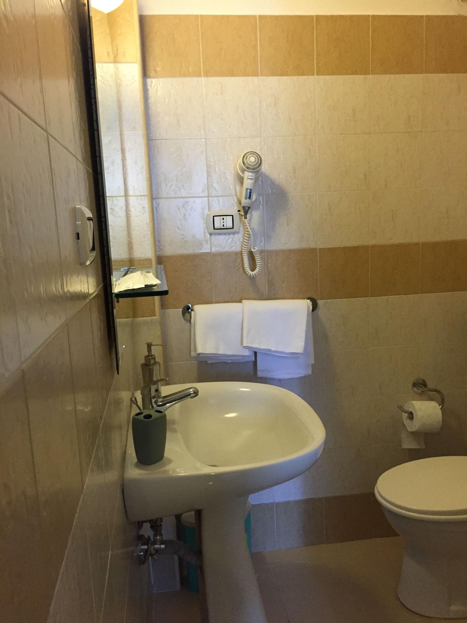 Hotel Centrale Europa Катания Екстериор снимка