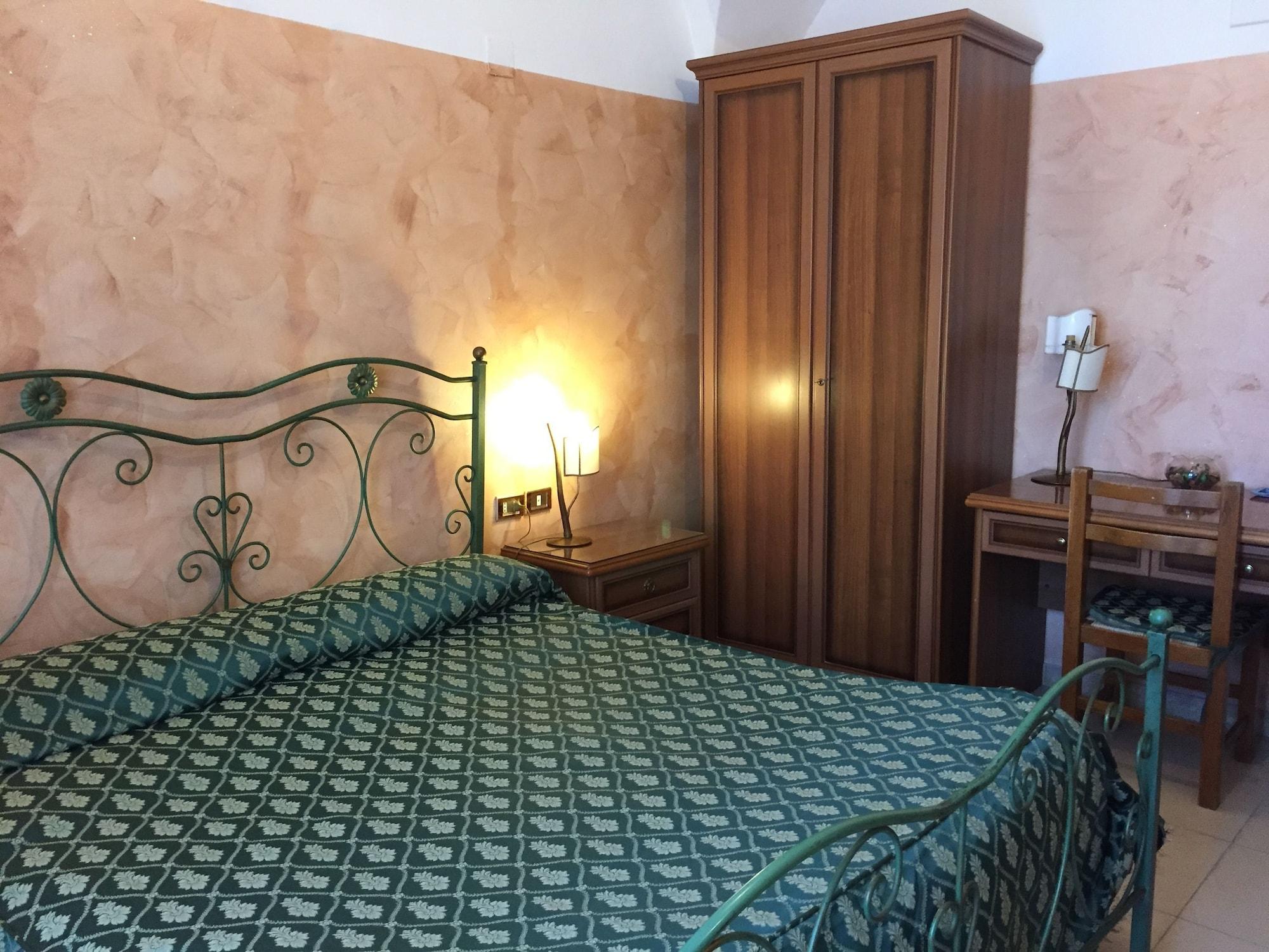 Hotel Centrale Europa Катания Екстериор снимка