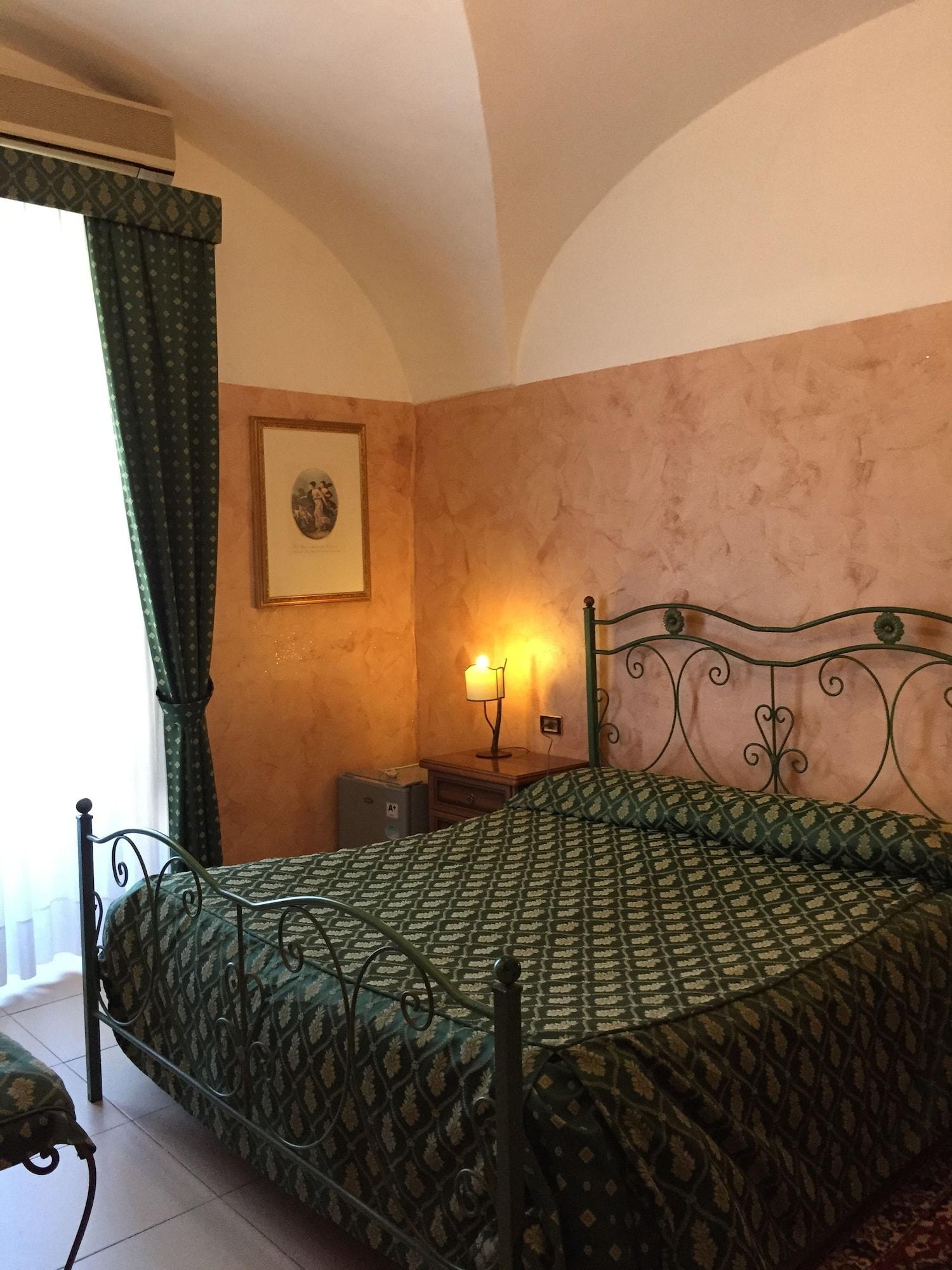 Hotel Centrale Europa Катания Екстериор снимка