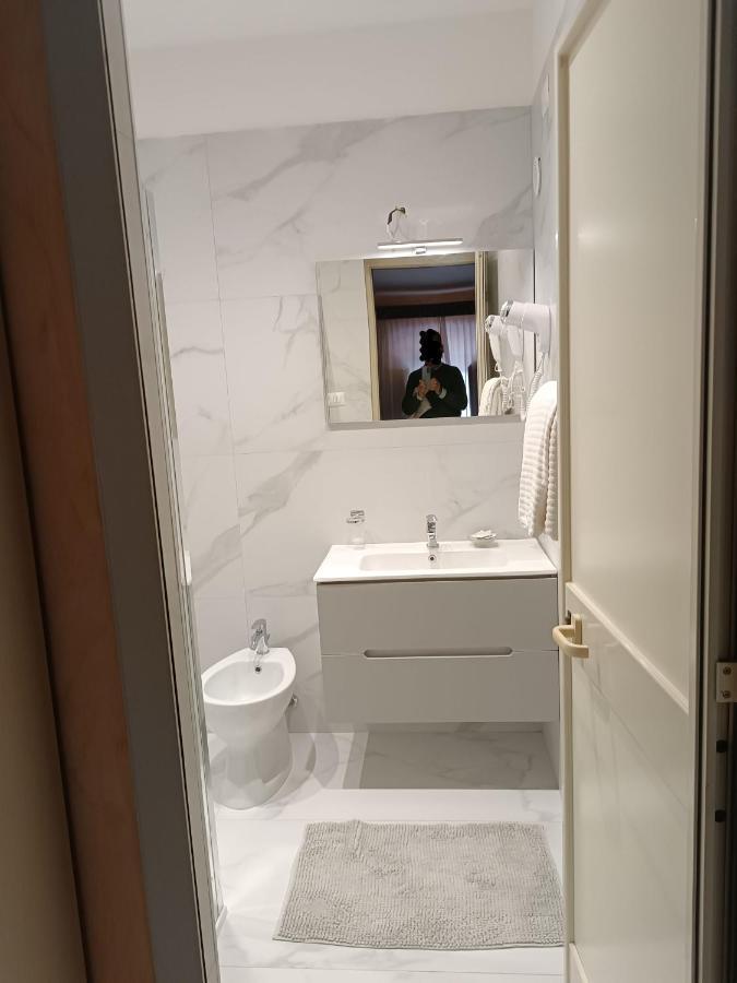 Hotel Centrale Europa Катания Екстериор снимка