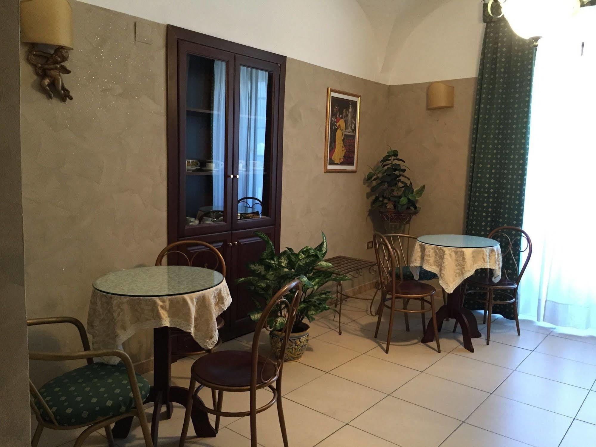 Hotel Centrale Europa Катания Екстериор снимка