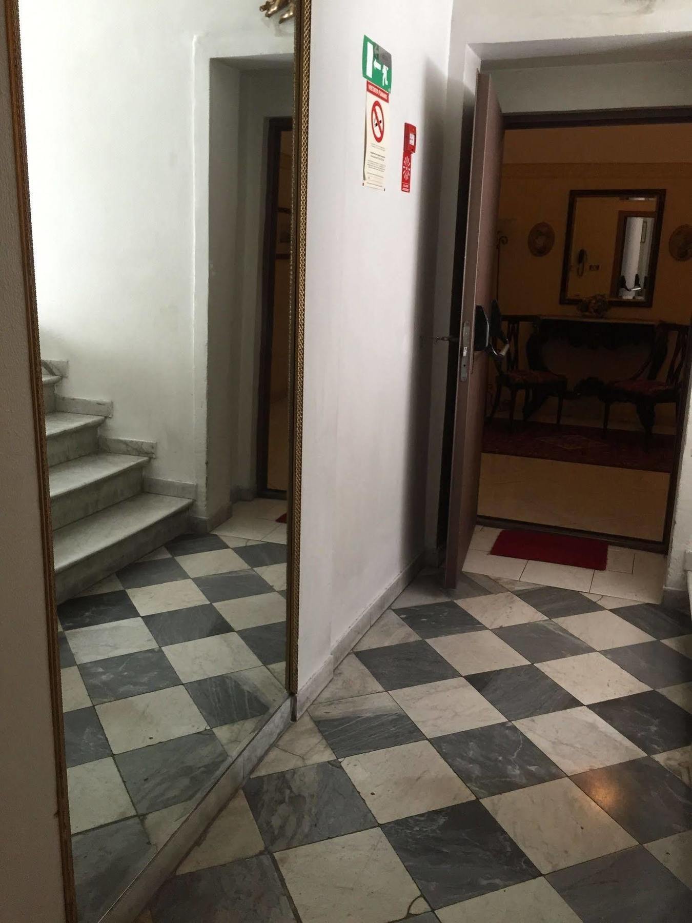 Hotel Centrale Europa Катания Екстериор снимка